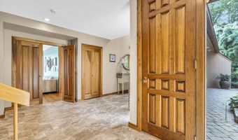 99 Holly Ln, Bayville, NJ 08721