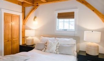 24 Dew Point Ln, Center Harbor, NH 03226