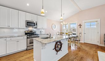 511 Engleside Ave, Beach Haven, NJ 08008