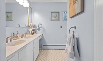 1340 Waterford Dr, East Greenwich, RI 02818