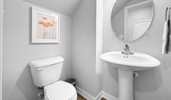 225 NE Glendale Ln, Ankeny, IA 50021