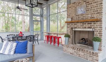 7 Holbrook Dr, Beaufort, SC 29902