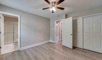 417 Elm Crossing Ct, Ballwin, MO 63021