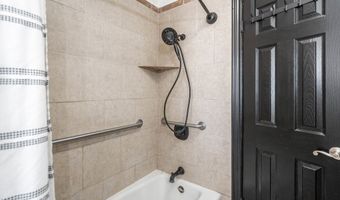 309 SW 10th St, Andrews, TX 79714