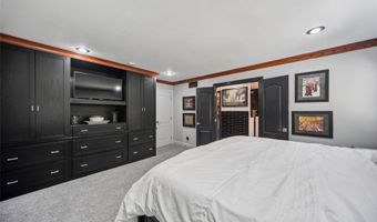 34089 Mill Creek Dr, Adel, IA 50003