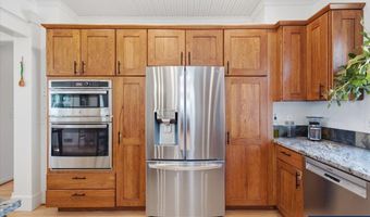 11255 Kroenig Rd, Amity, OR 97101