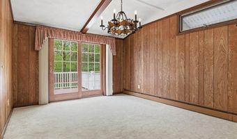 6 Bruce Dr, North Smithfield, RI 02896