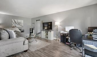 2642 N Windsor Dr 102, Arlington Heights, IL 60004