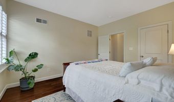 20405 SAVIN HILL Dr, Ashburn, VA 20147