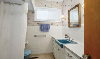 312 S Park Ave, Aurora, MO 65605
