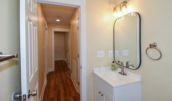 5523 HALWIS St, Alexandria, VA 22303
