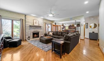 1928 N Ridge Ave, Arlington Heights, IL 60004