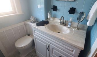 33 Garden Ave, Belleville, NJ 07109