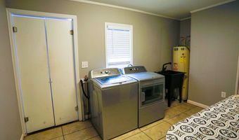 708 Miles Rd, Baxley, GA 31513