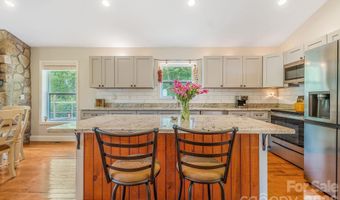 274 Poverty Branch Rd 2, Barnardsville, NC 28709