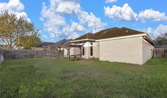 1607 N San Antonio St, Alton, TX 78573