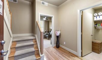 5055 Addison Cir 427, Addison, TX 75001