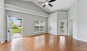 77 Stonelake Cir, Savannah, GA 31419