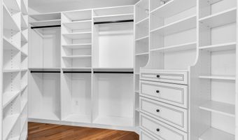 113 Arneytown Hornerstown Rd, Allentown, NJ 08501