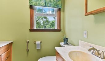 373 Fletcher Rd, North Kingstown, RI 02852
