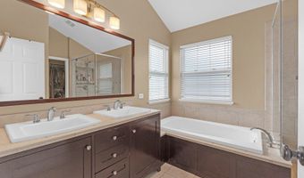2324 Tracy Ln, Algonquin, IL 60102