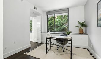 2001 15TH St N 111, Arlington, VA 22201