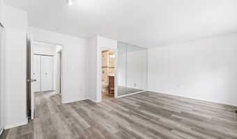 293 Gettysburg Way, Bayonne, NJ 07035