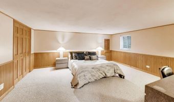 611 W Whiting Ln, Arlington Heights, IL 60004