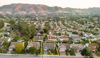 29950 Rolling Ridge Dr, Agoura Hills, CA 91301