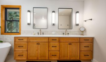1767 NW Okane Ct, Bend, OR 97703