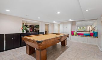 301 22nd St NW, Austin, MN 55912