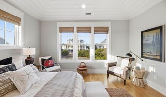 25 Sandspur Trl, Bald Head Island, NC 28461
