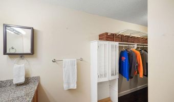 2500 N VAN DORN St 517, Alexandria, VA 22302