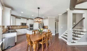 62 Applewood Ln, Acworth, GA 30101