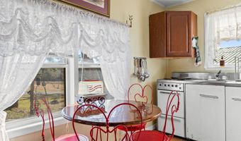 2686 Mona Ln, Alford, FL 32420