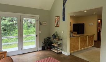 28 Greenleaf St, Brattleboro, VT 05301