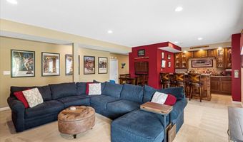1456 Red Oak Plantation Dr, Ballwin, MO 63021
