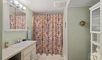 2911 E MacDonald Dr, Billings, MT 59102