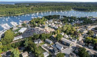 32 Exchange St A2, East Greenwich, RI 02818