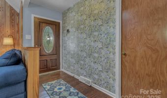5 Fairway Dr, Arden, NC 28704