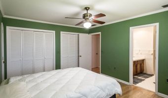 220 Lakeshore Dr, Alma, GA 31510