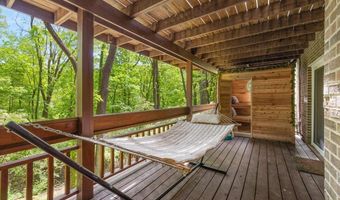 3427 E Dobson Pl, Ann Arbor, MI 48105