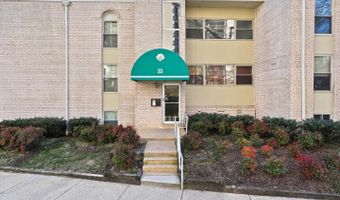 33 CANTERBURY Sq 302, Alexandria, VA 22304