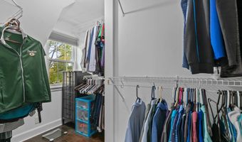 280 RIVER Dr, Appleton, WI 54915