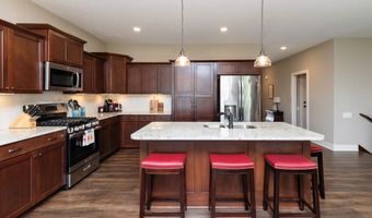 312 NE Pinehurst Cir, Ankeny, IA 50021