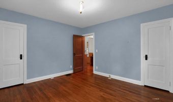 165 Grosvenor St, Athens, OH 45701