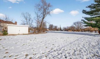 871 S Chatham Ave, Addison, IL 60101