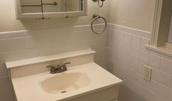 46 Stearns St 2L, Bristol, CT 06010