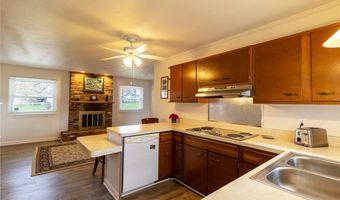 126 Greenbriar Dr, Aurora, OH 44202