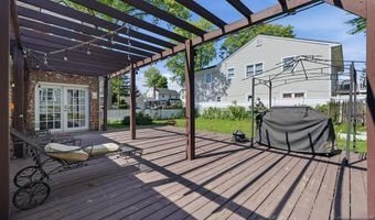 2 Lloyd Pl, Belleville, NJ 07109